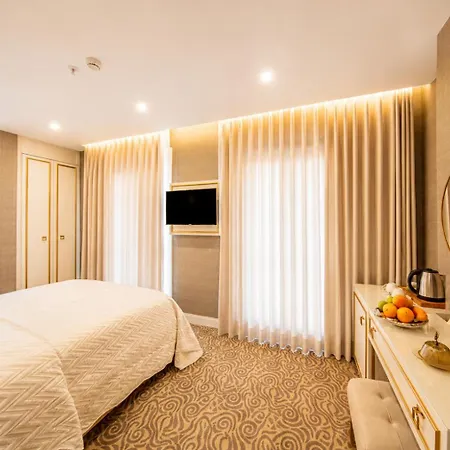 M R B E Y A Z Boutique Nisantasi מלון איסטמבול