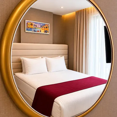 M R B E Y A Z Boutique Nisantasi מלון 4*