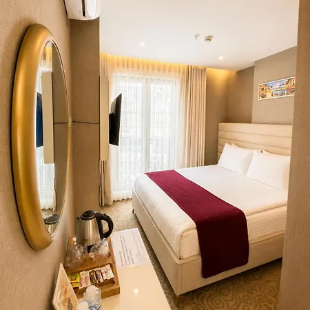 M R B E Y A Z Boutique Nisantasi מלון 4*