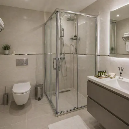 M R B E Y A Z Boutique Nisantasi 4*